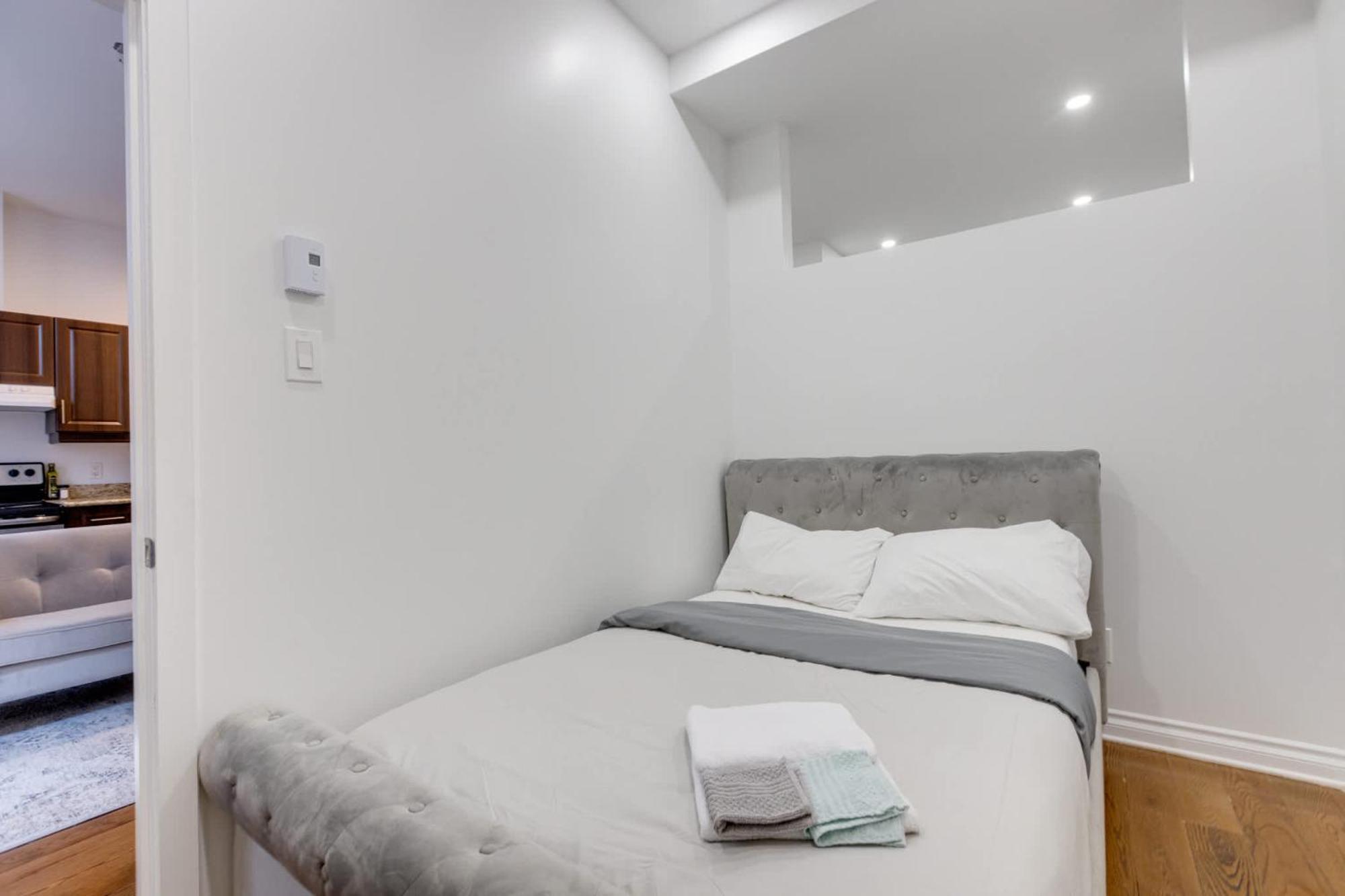 M11 - Stylish & Cozy 2Bdr In Plateau Montreal Apartment Bagian luar foto