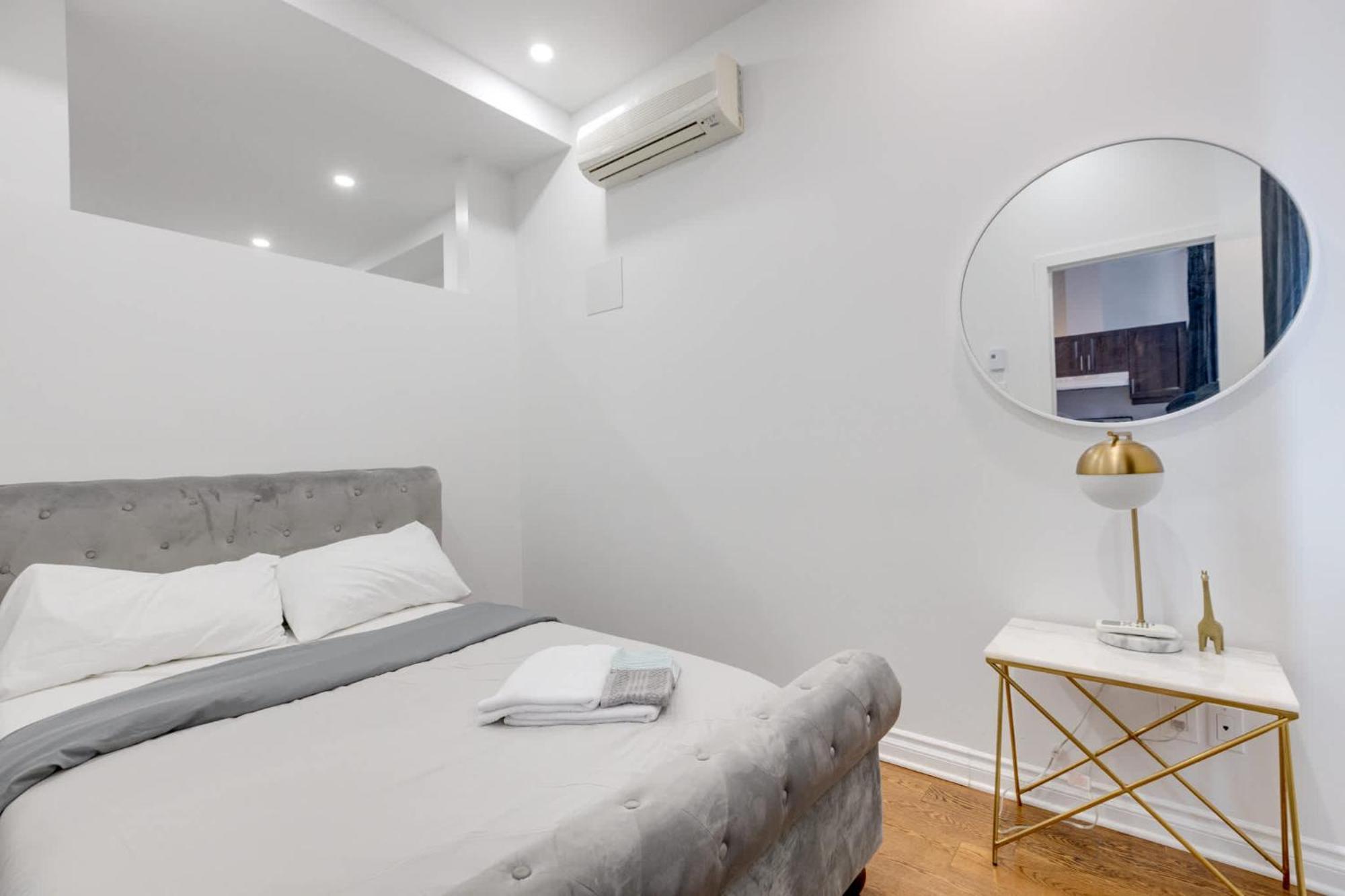 M11 - Stylish & Cozy 2Bdr In Plateau Montreal Apartment Bagian luar foto